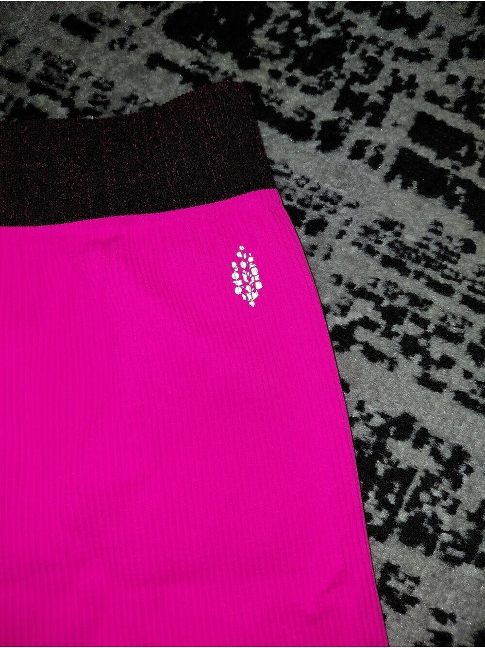 FP Movement Free People Prajna Seamless Shorts Medium Malibu Pink Ribbed Yoga CC - Picture 4 of 6